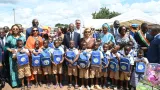rentree scolaire 2024 2025 la premiere dame offre plus de 15 000 kits scolaires aux eleves de cote divoire