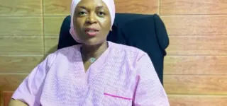 interview-allaitement-maternel-kangoute-maimouna-secretaire-national-du-syndicat-des-sages-femmes-et-maieuticiens-de-cote-divoire-le-lait-maternel-represente-la-meilleure-alimentation-pour-un-bebe