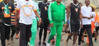 duekoue-serey-doh-et-la-population-marchent-pour-la-cohesion-et-la-sante