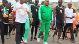 duekoue serey doh et la population marchent pour la cohesion et la sante