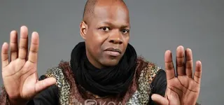 deces-damobe-mevegue-le-journaliste-de-france-24-a-tire-sa-reverence