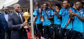 cote-divoire-can-2023-le-trophee-fait-escale-a-linjs