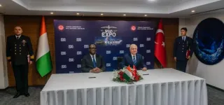 salon-de-la-defense-2024-tene-birahima-signe-un-important-accord-de-cooperation-militaire-en-turquie