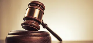 un-jeune-condamne-a-12-mois-de-prison-pour-usage-de-faux-escroquerie-et-detention-de-cannabis-a-danane