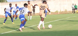 ligue-1-lonaci-bouake-fc-afad-plateau-0-0-okahi-guy-franck-sort-lafad-du-bourbier-de-bouake-fc