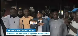 meeting-de-demande-dinscription-de-laurent-gbagbo-sur-la-liste-electorale-quand-la-jeunesse-du-ppa-ci-trompe-la-mairie-de-port-boueet
