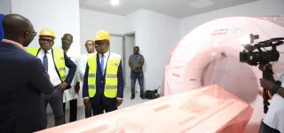 renforcement-des-equipements-medicaux-le-ministre-pierre-dimba-visite-des-irm-et-scanners-des-chu-de-cocody-angre-et-treichville