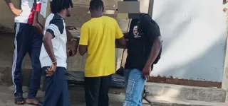 chasse-aux-primo-votants-comment-largent-a-circule-dans-certains-centres-dabidjan