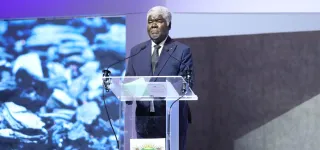 ceremonie-de-cloture-du-sirexe-2024-robert-beugre-mambe-cest-une-vitrine-dexcellence-pour-les-secteurs-des-mines-du-petrole-et-de-lenergie