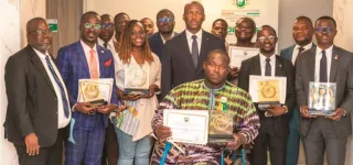 prix-national-dexcellence-pour-la-promotion-de-la-jeunesse-mamadou-toure-salue-le-merite-des-laureats-de-ledition-2024