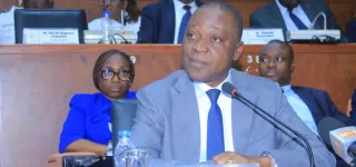 budget-programme-2025-les-senateurs-plebiscitent-lambition-du-ministre-amadou-kone-pour-le-secteur-des-transports