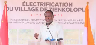 energie-mise-sous-tension-hors-reseau-du-village-de-zienkolople-par-le-ministre-coulibaly-sangafowa-mamadou