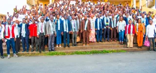 engagement-citoyen-pour-une-societe-saine-la-cote-divoire-rend-hommage-aux-volontaires-et-benevoles