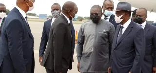 sommet-extraordinaire-de-la-cedeao-sur-la-guinee-alassane-ouattara-present-a-accra