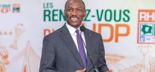 mamadou-toure-porte-parole-adjoint-du-rhdp-persiste-et-signe-je-ne-vois-pas-comment-quelquun-peut-nous-battre-a-lelection-de-2025