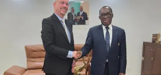 cooperation-institutionnelle-lambassadeur-jeroen-kelderhuis-presente-les-initiatives-neerlandaises-au-president-du-cesec-aka-aouele