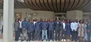 formation-des-anciens-etudiants-offrent-du-materiel-didactique-a-lestp-de-yamoussoukro