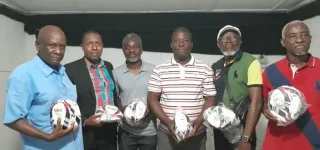 stade-dabidjan-laasfoot-offre-40-ballons-au-club