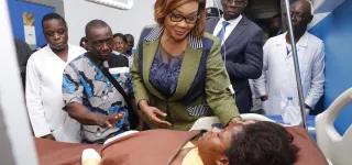 tentative-dassassinat-de-dame-ncho-amandine-myss-belmonde-au-chevet-de-la-victime