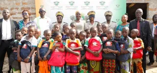 education-pour-tous-la-ministre-mariatou-kone-simpregne-des-classes-passerelles-de-duekoue