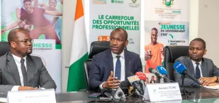 premiere-edition-de-la-foire-de-lemploi-et-du-recrutement-42-844-opportunites-deja-enregistrees-attendent-des-preneurs