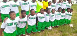 football-feminin-ligue-2-la-fif-autorise-lutilisation-de-cinq-joueuses-de-plus-de-20-ans-par-rencontre