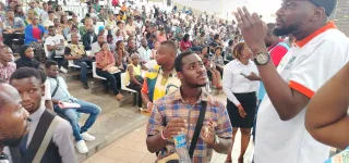 foire-de-lemploi-et-de-lentrepreneuriat-une-ruche-dopportunites