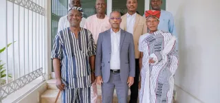 operation-quartier-propre-sante-pour-tous-l-ambassadeur-issifou-coulibaly-accompagne-linitiative-a-port-bouet-2