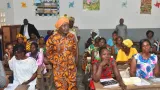 promotion des langues locales pr mariatou kone rend visites aux apprenants de la nawa