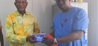 couverture-mediatique-ramadan-et-paques-un-operateur-economique-offre-du-materiel-de-communication-a-rti-bouake