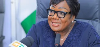 greve-des-enseignants-anne-desiree-ouloto-appelle-au-dialogue