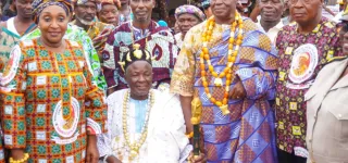 paquinou-2025-dr-raymonde-goudou-coffie-communie-avec-les-populations