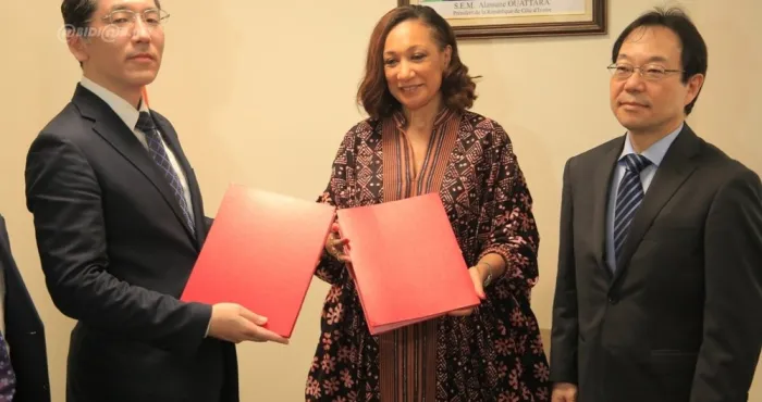 ministere-de-la-culture-et-de-la-francophonie-cooperation-culturelle-signature-dun-memorandum-dentente-avec-une-association-japonaise
