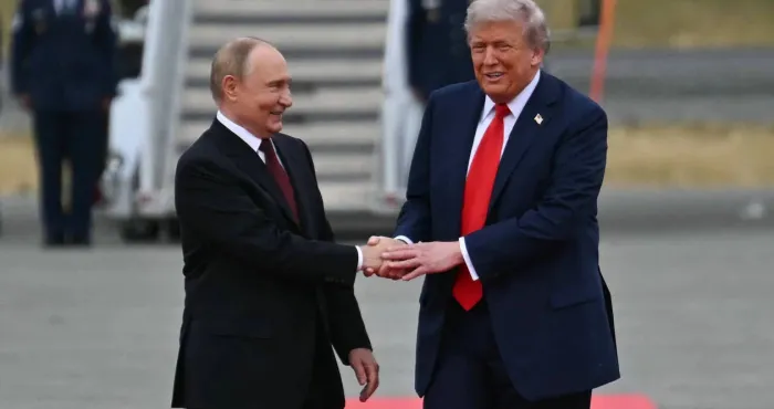 trump-poutine-et-le-theatre-dalaska-qui-joue-le-role-principal
