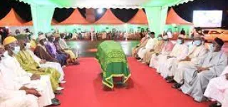 le-premier-ministre-amadou-gon-repose-sur-la-terre-de-ses-ancetres