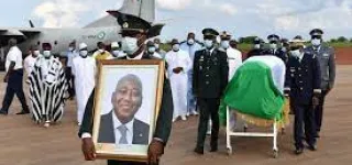 le-premier-ministre-amadou-gon-repose-sur-la-terre-de-ses-ancetres