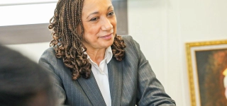 la-ministre-francoise-remarck-felicite-les-miss-ci-sortantes-et-reaffirme-son-soutien-au-comici