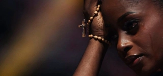 ces-images-exclusives-du-sacre-de-louisette-cadic-nguessan-miss-ci-2026