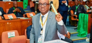 assemblee-generale-elective-de-la-fif-les-temps-forts-de-la-reconduction-de-yacine-idriss-diallo