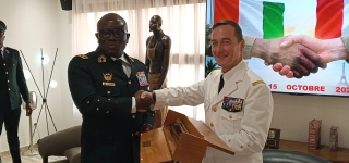 photos-le-general-darmees-lassina-doumbia-a-recu-son-homologue-francais-hier-a-letat-major