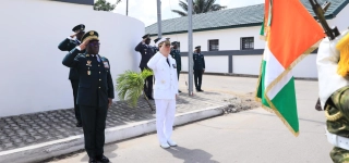 photos-le-general-darmees-lassina-doumbia-a-recu-son-homologue-francais-hier-a-letat-major