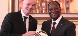 le-chef-de-letat-a-echange-mardi-avec-le-president-de-la-fifa-et-le-president-de-la-caf