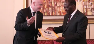 le-chef-de-letat-a-echange-mardi-avec-le-president-de-la-fifa-et-le-president-de-la-caf