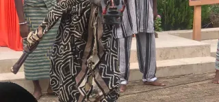 hommage-de-la-nation-a-laurent-dona-fologo-dans-les-locaux-de-fraternite-maternite-ou-il-fut-le-1er-redacteur-en-chef