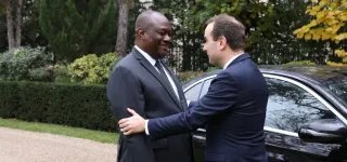 lutte-contre-le-terrorisme-les-ministres-de-la-defense-de-la-cote-divoire-et-de-la-france-sengagent