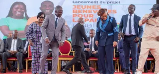 ceremonie-de-mise-en-mission-des-jeunes-benevoles-pour-la-paix