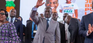 ceremonie-de-mise-en-mission-des-jeunes-benevoles-pour-la-paix