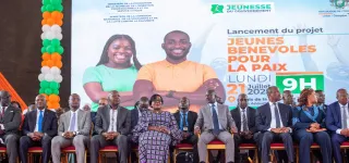 ceremonie-de-mise-en-mission-des-jeunes-benevoles-pour-la-paix