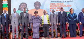 ceremonie-de-mise-en-mission-des-jeunes-benevoles-pour-la-paix