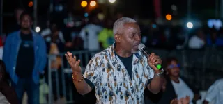 concert-equilibre-de-kerozen-au-stade-robert-champroux-de-marcory